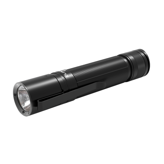 LED Taschenlampe E3, 2'200 Lumen (inkl. Akku)